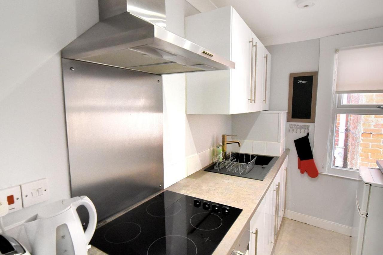 The Retreat Apartment ไลม์รีจิส ภายนอก รูปภาพ