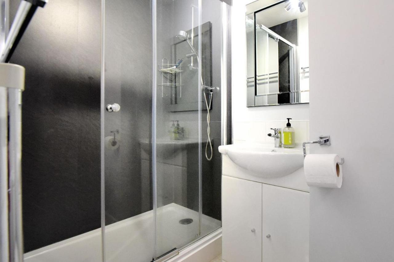 The Retreat Apartment ไลม์รีจิส ภายนอก รูปภาพ